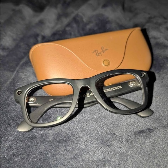 Ray-Ban Other - Ray-Ban Matte Black Glasses with Tan Case